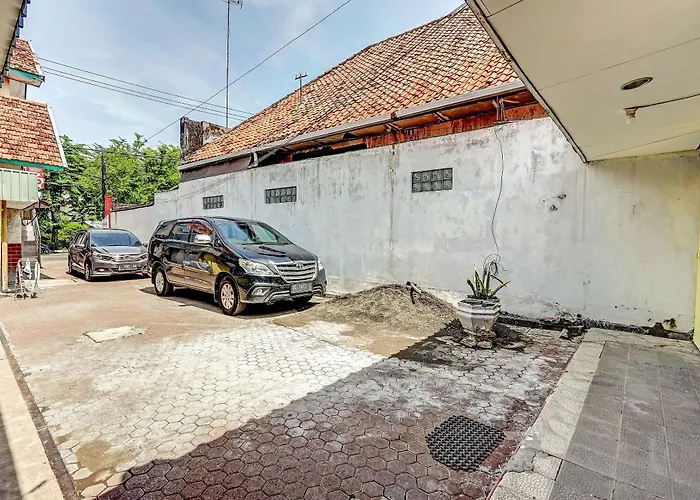 Hotel O Kalimantan Surabaya Syariah