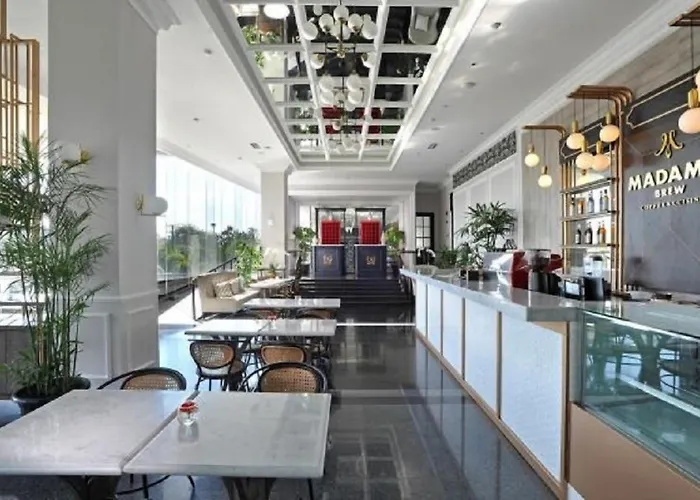 Brava Suites By Zia Surabaya